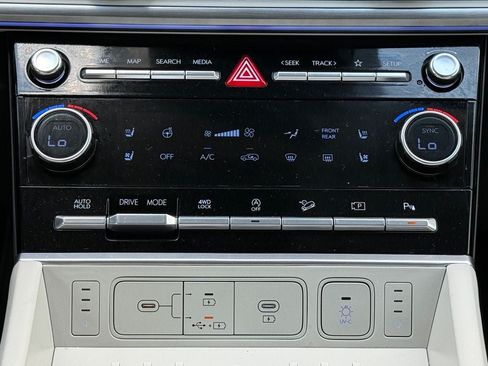 Used 2025 Hyundai Santa Fe Calligraphy AWD/4WD image 25