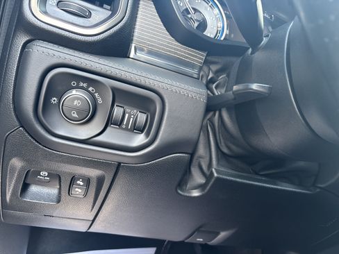 Used 2020 RAM 1500 Limited AWD/4WD image 18