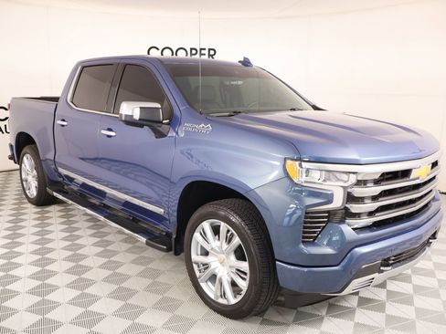 Used 2024 Chevrolet Silverado 1500 High Country w/ High Country Premium Package AWD/4WD image 1