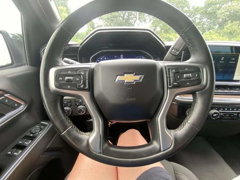 Used 2024 Chevrolet Silverado 1500 LT AWD/4WD image 17