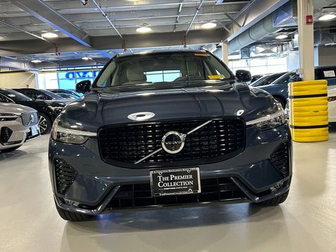Certified 2025 Volvo XC60 B5 Ultra AWD/4WD image 6