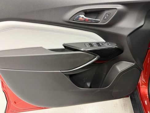 Certified 2024 Chevrolet Trax LT FWD image 19