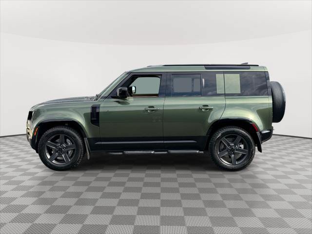 Used 2026 Land Rover Defender 110 X-Dynamic SE AWD/4WD image 4