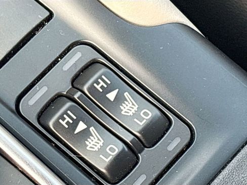 Used 2022 Subaru Forester Premium AWD/4WD image 19