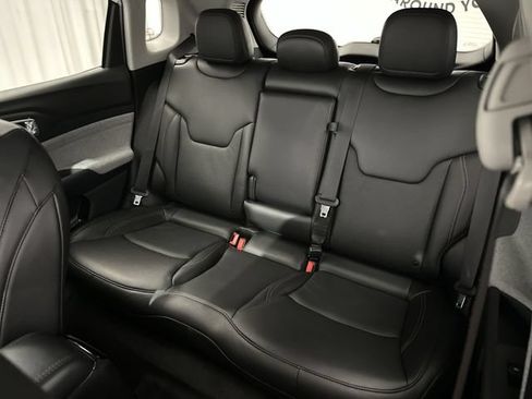 Used 2022 Jeep Compass Latitude AWD/4WD image 26