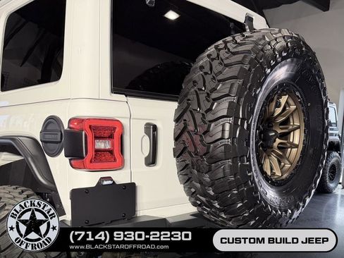 Used 2021 Jeep Wrangler Unlimited Rubicon w/ Trailer Tow Package AWD/4WD image 11
