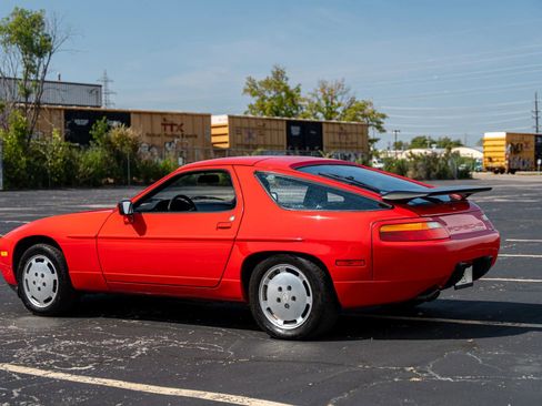 Used 1987 Porsche 928 S4 image 11