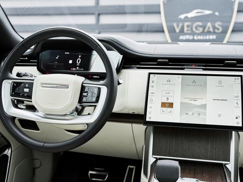 Used 2024 Land Rover Range Rover Long Wheelbase SE image 68