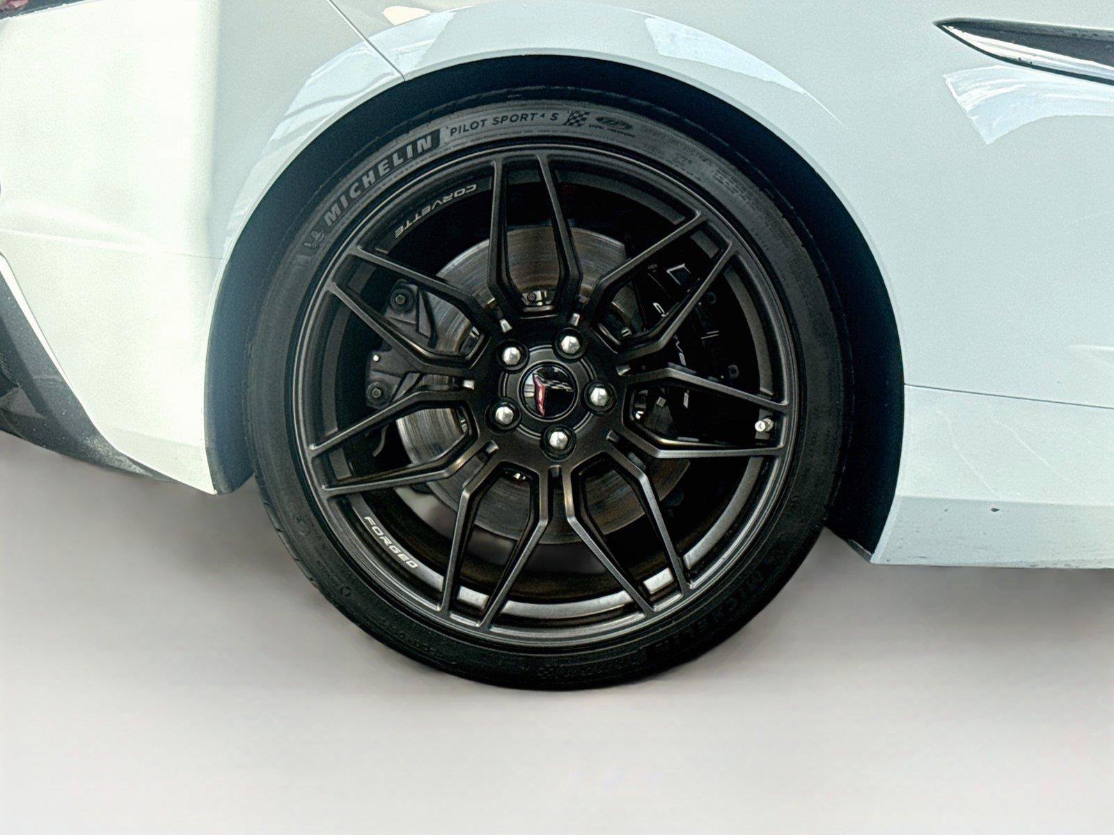 Used 2023 Chevrolet Corvette Z06 w/ Stealth Interior Trim Package RWD image 34