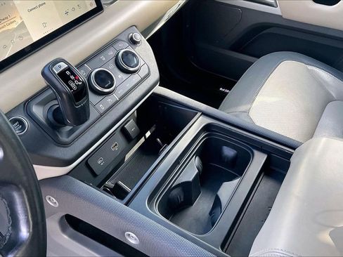 Used 2022 Land Rover Defender 110 X-Dynamic HSE image 18