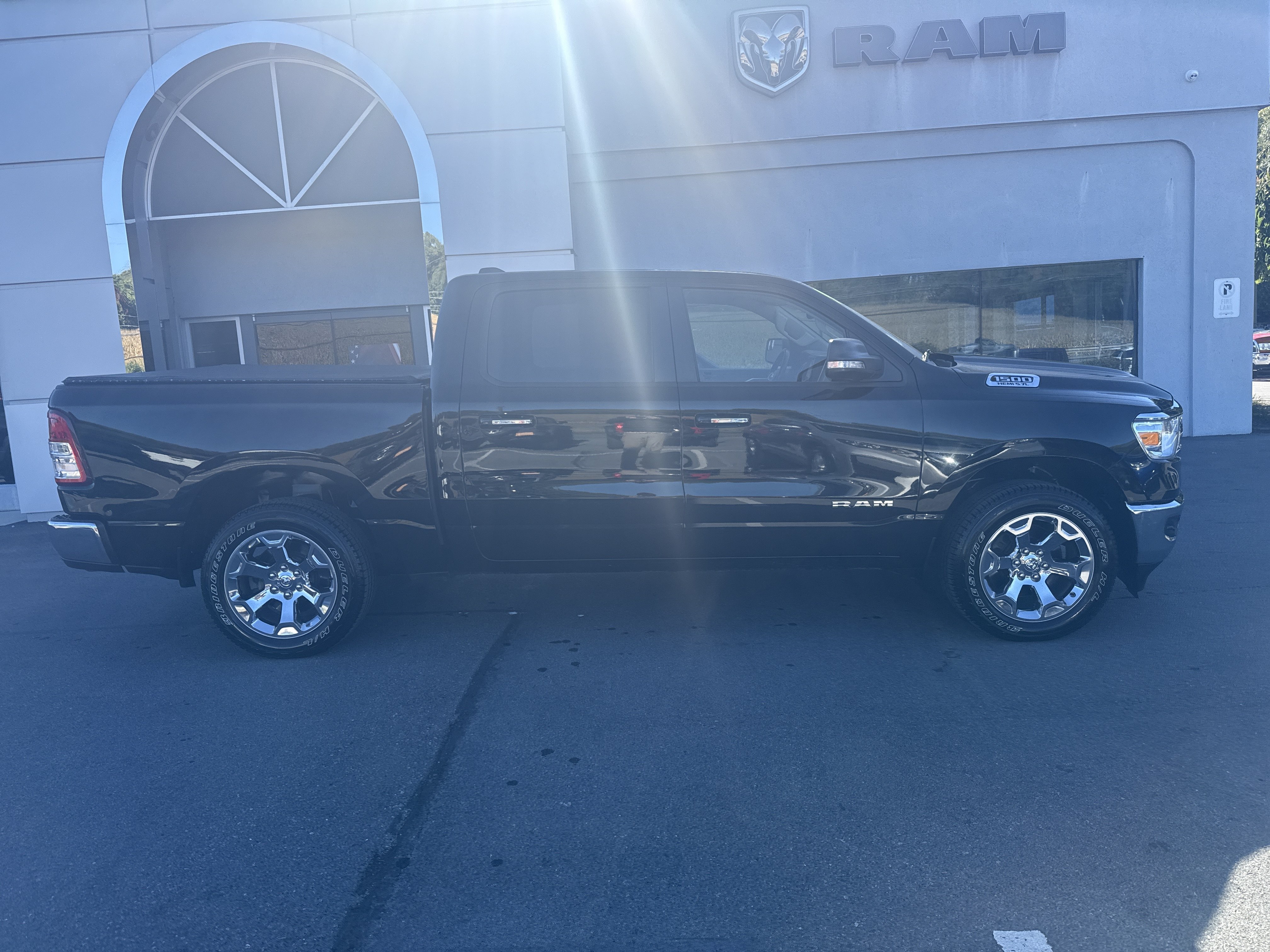 Used 2019 RAM 1500 Big Horn AWD/4WD image 2