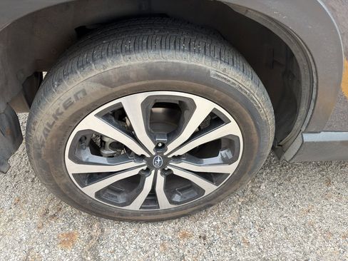 Used 2022 Subaru Forester Limited image 21