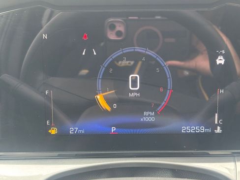 Used 2025 Chevrolet Trax LT image 41