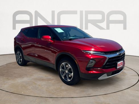 Used 2024 Chevrolet Blazer LT FWD image 4