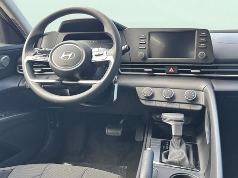 New 2026 Hyundai Elantra SE FWD image 10