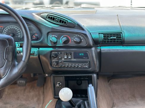 Used 1995 Chevrolet Camaro Z28 image 15