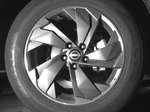 Used 2025 Nissan Rogue SV FWD image 13