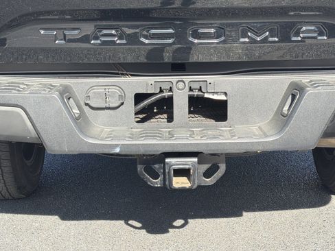 Used 2023 Toyota Tacoma SR5 w/ Technology Package image 25