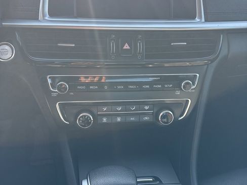 Used 2020 Kia Optima SE image 12