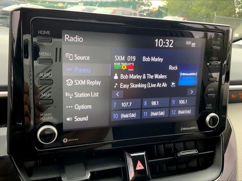 Used 2022 Toyota Corolla LE FWD image 32