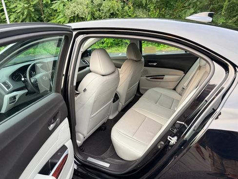 Used 2015 Acura TLX w/ Technology Package FWD image 5
