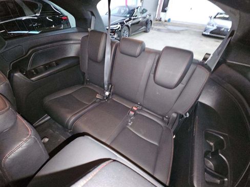 Used 2024 Honda Odyssey Sport image 12