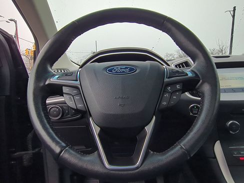 Used 2018 Ford Edge SEL w/ Equipment Group 201A image 29