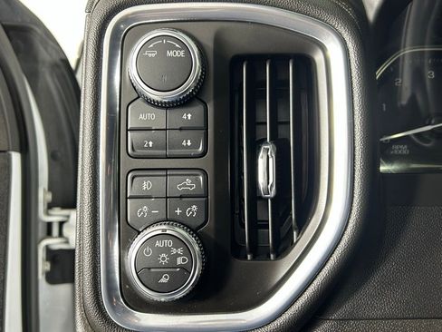 Used 2023 GMC Sierra 3500 AT4 image 29