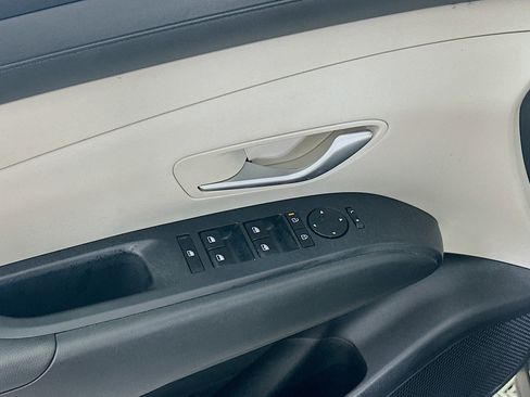 Used 2025 Hyundai Tucson SEL FWD image 15