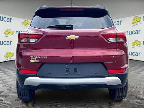 Used 2025 Chevrolet TrailBlazer LT w/ Convenience Package AWD/4WD image 5