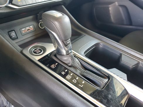 Used 2024 Nissan Sentra SV FWD image 29
