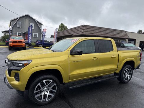 Used 2023 Chevrolet Colorado Z71 w/ Z71 Convenience Package 2 AWD/4WD image 1
