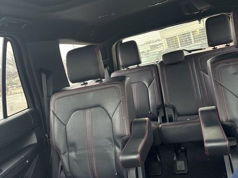 Used 2023 Ford Expedition Limited image 15