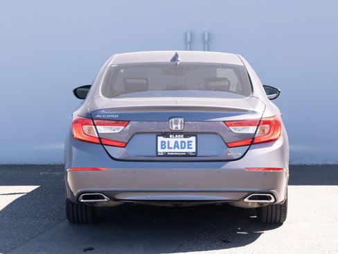 Used 2018 Honda Accord Touring image 24