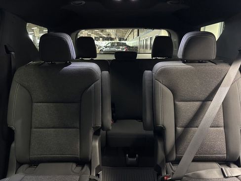 New 2026 Chevrolet Traverse LT w/ LPO, Floor Liner Package FWD image 20