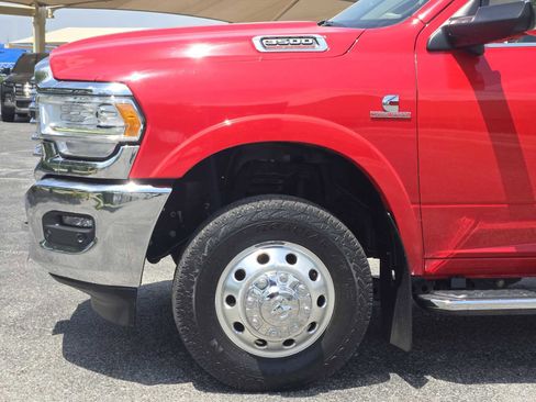 Used 2022 RAM 3500 Limited AWD/4WD image 8