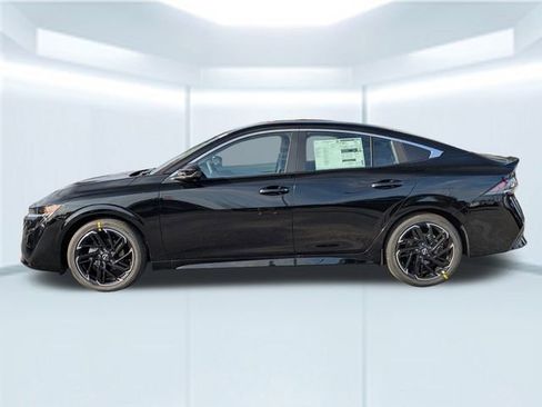 New 2026 Nissan Sentra SR image 2