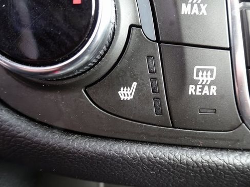 Used 2019 Chevrolet Equinox LT w/ Driver Convenience Package image 23