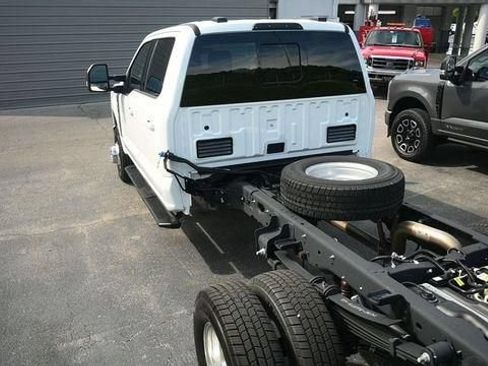 New 2026 Ford F350 Lariat AWD/4WD image 9