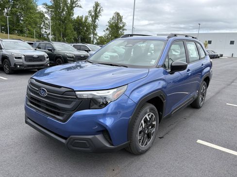 New 2026 Subaru Forester AWD/4WD image 3