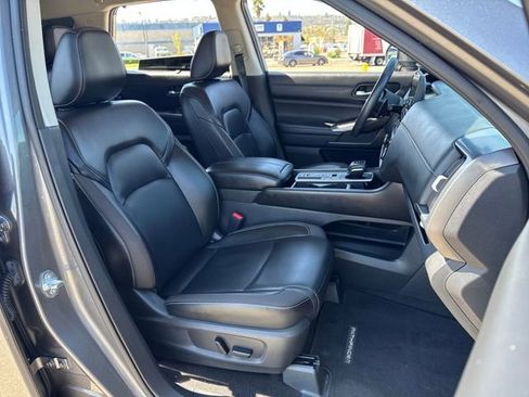 Used 2022 Nissan Pathfinder SL image 22