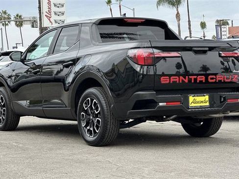 Certified 2024 Hyundai Santa Cruz SEL image 6