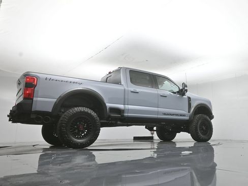 New 2026 Ford F250 Lariat w/ Black Appearance Package AWD/4WD image 52