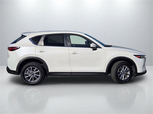 Used 2023 MAZDA CX-5 AWD 2.5 S w/ Preferred Package image 3