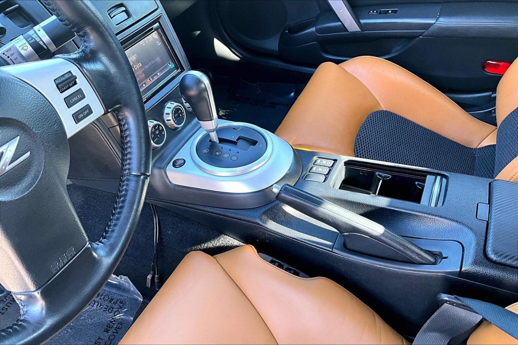 Used 2008 Nissan 350Z Grand Touring RWD image 17