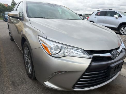 Used 2016 Toyota Camry XLE w/ Moonroof Package FWD image 7