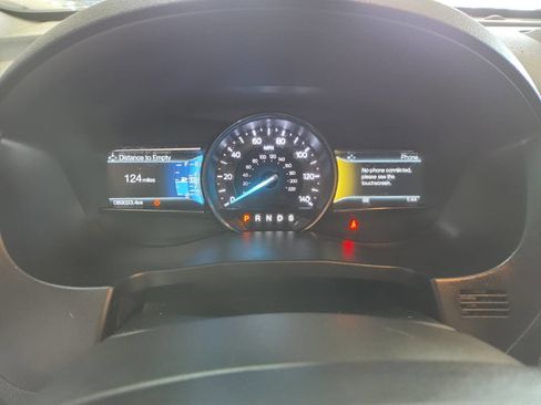 Used 2016 Ford Explorer XLT w/ Equipment Group 202A AWD/4WD image 38