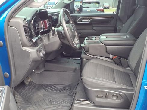 Used 2022 Chevrolet Silverado 1500 RST AWD/4WD image 8
