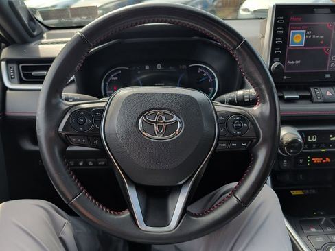 Used 2022 Toyota RAV4 XSE w/ Premium Package image 19