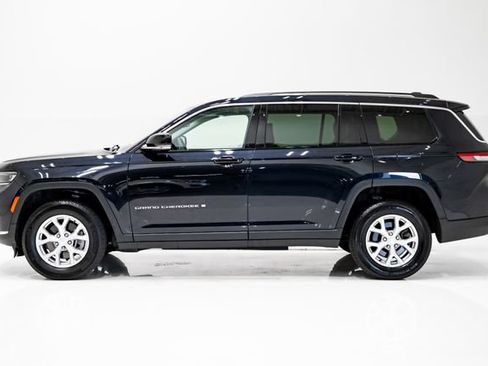 Used 2023 Jeep Grand Cherokee L Limited AWD/4WD image 34